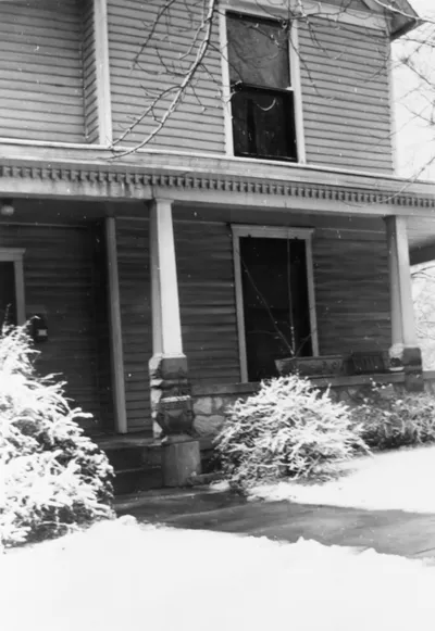 47475 1926 Building to Current Used in 50yr Celebration neg 008