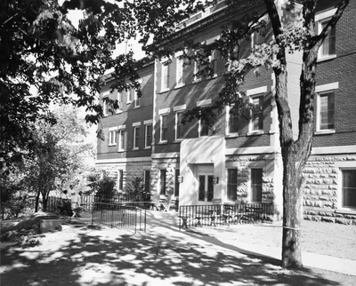 1950s Hospital Entrance and Waiting Patio