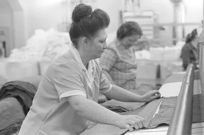 47475 Central Laundry neg d002