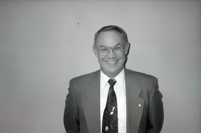 47475 1980s 02 00032A