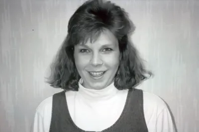 47475 1980s 02 00034A