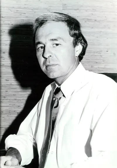 47475 1980s 02 00045A