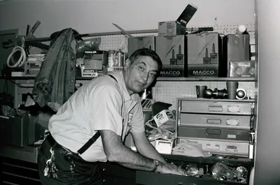 47475 1980s 02 00049A