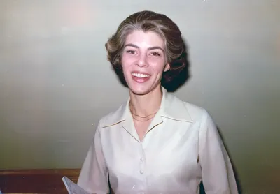 47475 1980s 02 00052A