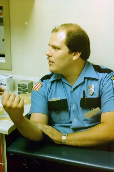 47475 1980s 02 00054A