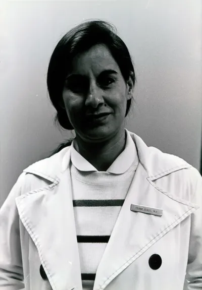 47475 1980s 02 00060A