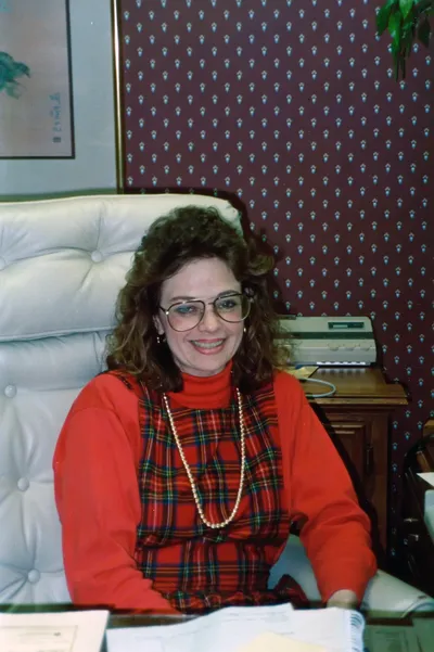 47475 1980s 02 00062A