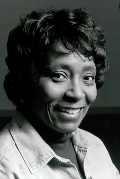 47475 1980s 02 00090A